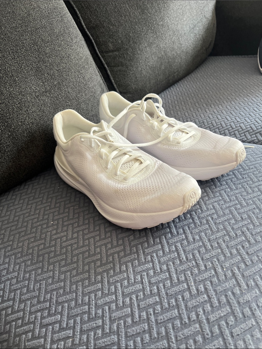 Men’s - LuLuLemon Beyondfeel Running Shoe - Size 13